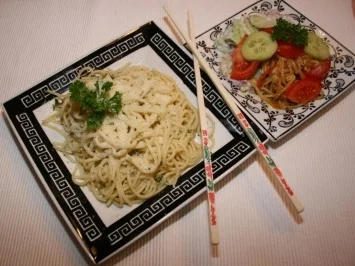 Rezept: Zitronennudeln mit Petersilie Zitronennudeln mit Petersilie - Rezept