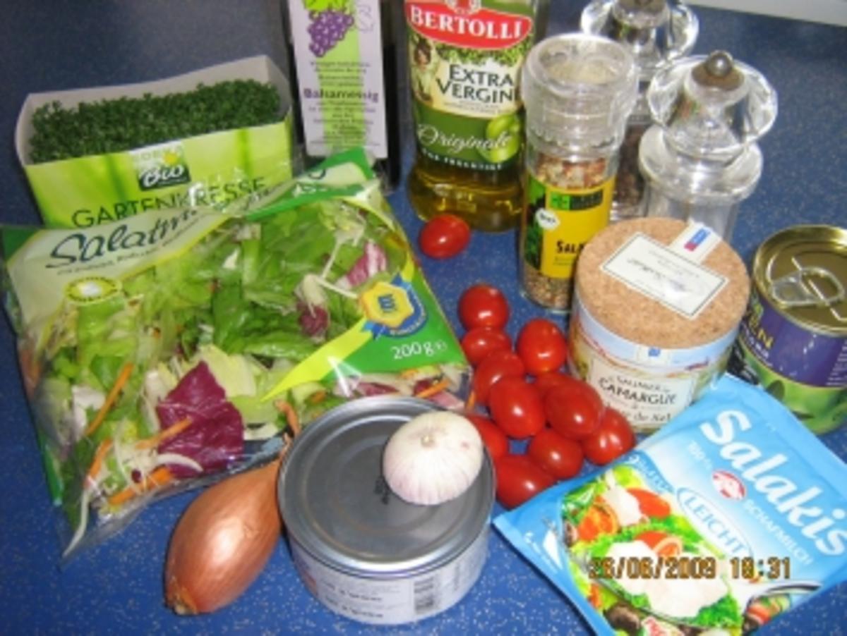 Bunter Sommersalat mit Tunfisch und Schafskäsedressing - Rezept - Bild Nr. 2