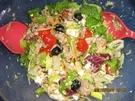 Rezept: Bunter Sommersalat mit Tunfisch und Schafskäsedressing Bunter Sommersalat mit Tunfisch und Schafskäsedressing - Rezept