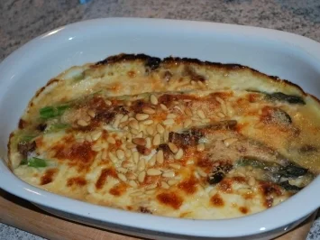 Grüner Spargel mit Parmesanguss - Rezept