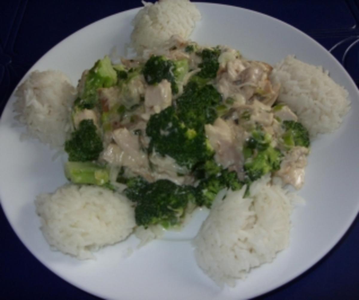 Linda´s Hühnerfrikasee mit Broccoli und Basmatireis - Rezept