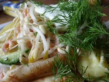 Pellkartoffeln mit Krabbensalat - Rezept