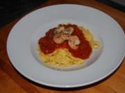 Schnelle Arrabiata mit Bandnudeln und Shrimps - Rezept