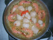 Jakobsmuscheln mit Scampieinlage Vive la France   (siehe Foto) - Rezept