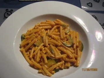 Bunte Makkaronipfanne - Rezept