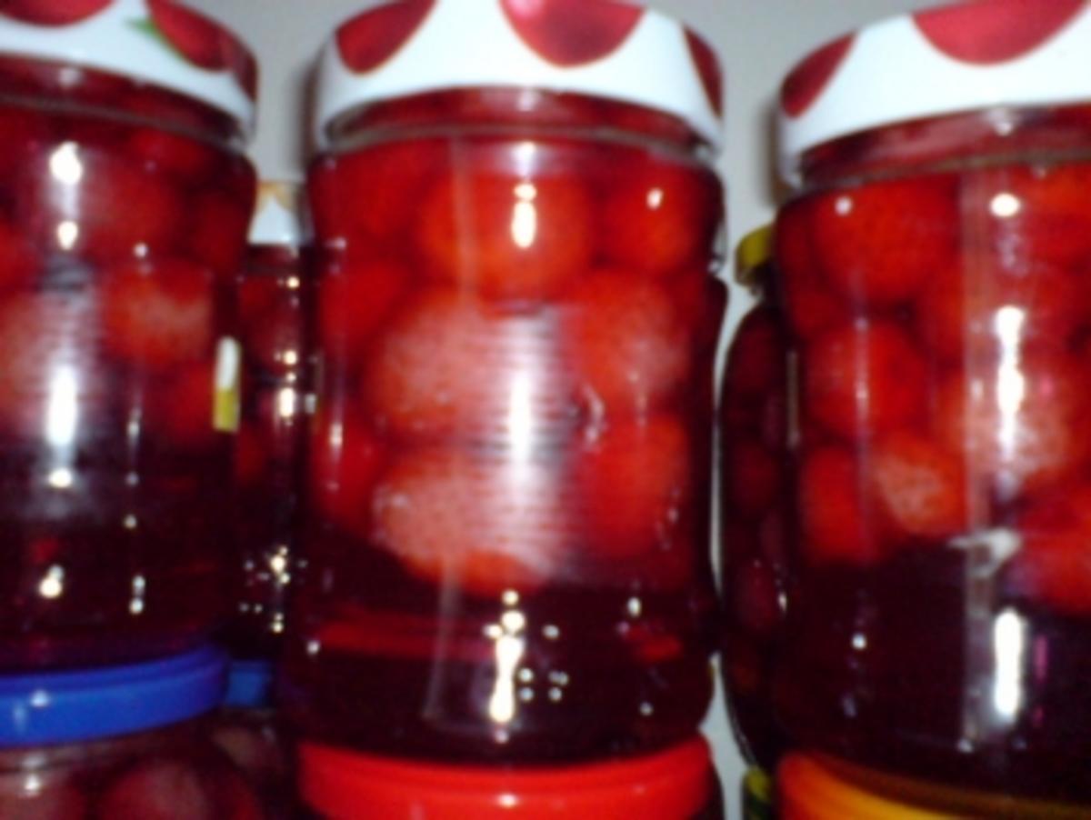 Erdbeerkompott mit Erdbeeren, nicht zu große und Zucker - Rezept mit ...