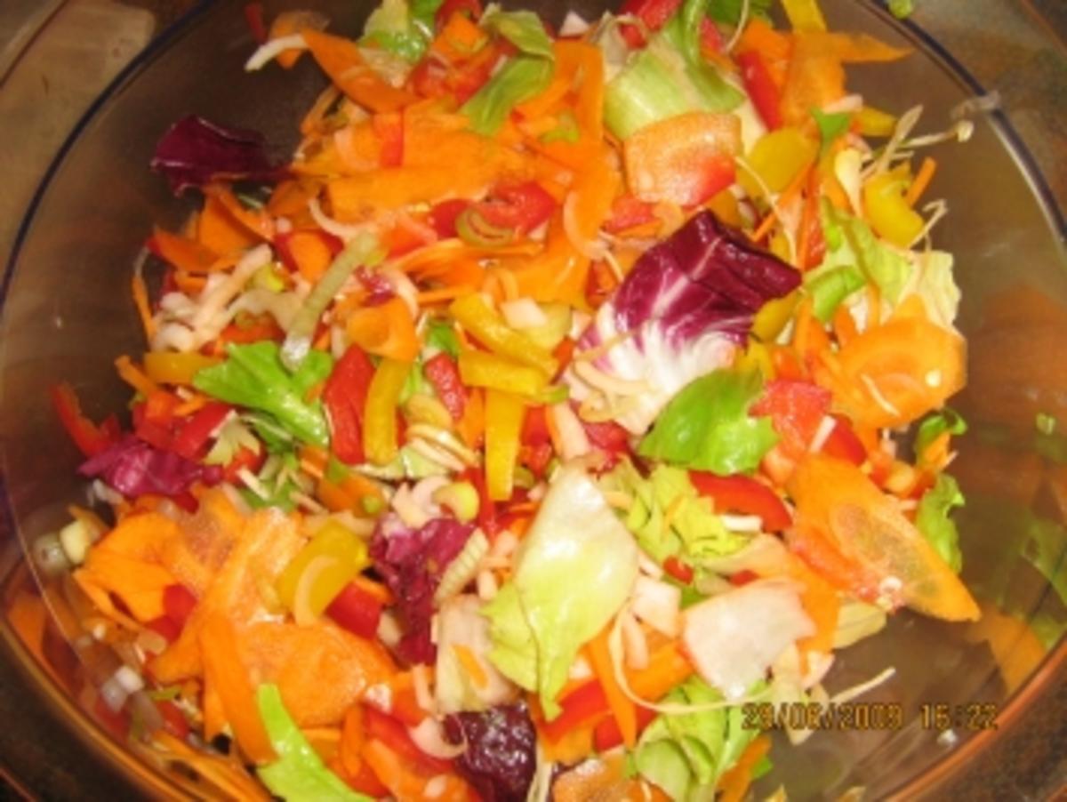 Bunter Karotten Paprikasalat Mit Orangen Limetten Dressing Rezept Kochbar De