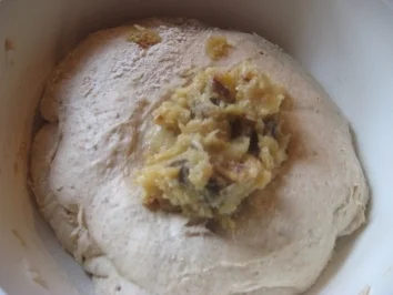 Knoblauchbrot, das es in sich hat (3 Knollen Knoblauch) - Rezept - Bild Nr. 7