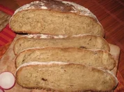 Rezept: Knoblauchbrot, das es in sich hat (3 Knollen Knoblauch) Knoblauchbrot, das es in sich hat (3 Knollen Knoblauch) - Rezept