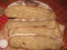 Knoblauchbrot, das es in sich hat (3 Knollen Knoblauch) - Rezept