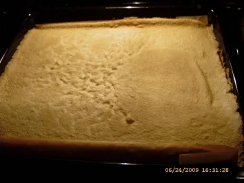 Erdbeer-Biskuitrolle mit Vanille-Quarkcreme - Rezept - Bild Nr. 3