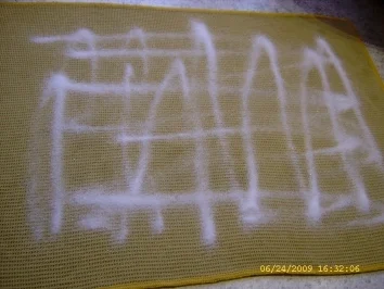 Erdbeer-Biskuitrolle mit Vanille-Quarkcreme - Rezept - Bild Nr. 4