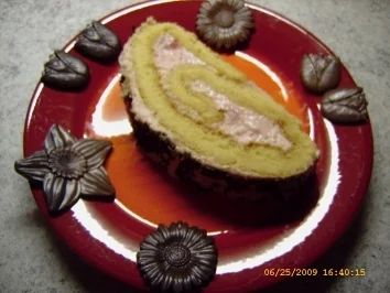 Erdbeer-Biskuitrolle mit Vanille-Quarkcreme - Rezept - Bild Nr. 28