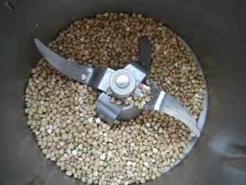 Rezept: Buchweizen - Dinkelbrot mit Sonnenblumenkernen Bild Nr. 2 Buchweizen - Dinkelbrot mit Sonnenblumenkernen - Rezept - Bild Nr. 2