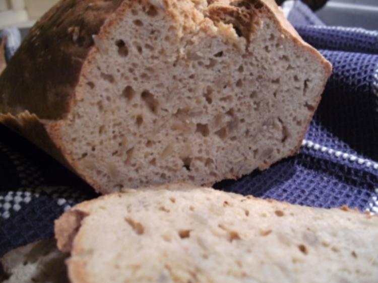 Buchweizen - Dinkelbrot mit Sonnenblumenkernen - Rezept - kochbar.de