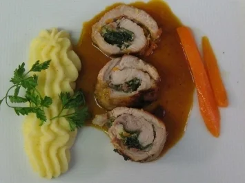 Pegnitzer Schweinsroulade auf Schmorsoße und Kartoffelpüree - Rezept