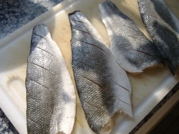 Rezept: Loup de Mer mit Tomaten und Kartoffelgurkensalat Bild Nr. 2 Loup de Mer mit Tomaten und Kartoffelgurkensalat - Rezept - Bild Nr. 2