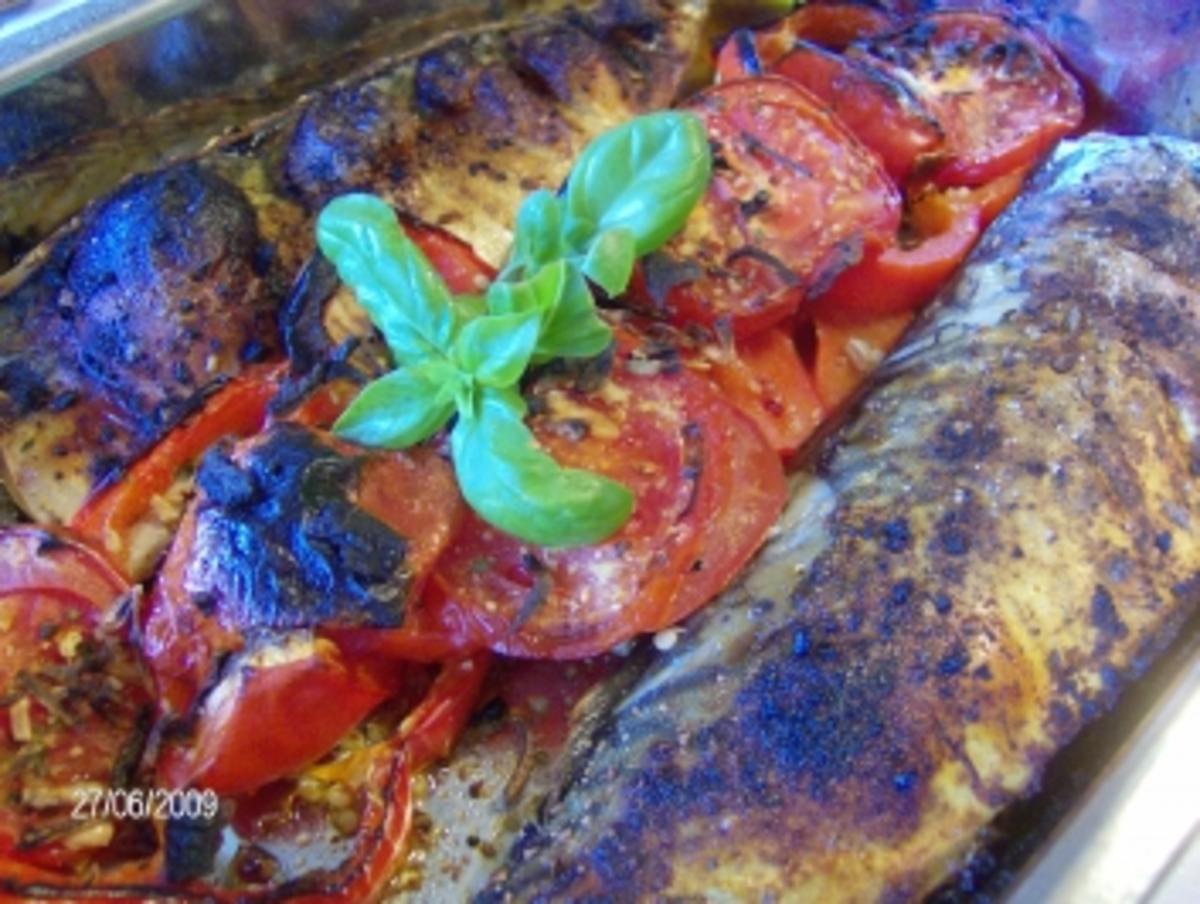 Makrele im Ofen gegrillt mit Paprika-Tomaten-Beilage - Rezept - Bild Nr. 5
