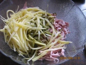 Rezept: Wurstsalat mit Bratkartoffeln (Bürgermeisterart) Bild Nr. 5 Wurstsalat mit Bratkartoffeln (Bürgermeisterart) - Rezept - Bild Nr. 5