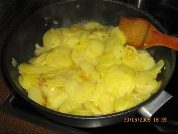 Rezept: Wurstsalat mit Bratkartoffeln (Bürgermeisterart) Bild Nr. 11 Wurstsalat mit Bratkartoffeln (Bürgermeisterart) - Rezept - Bild Nr. 11