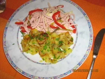 Rezept: Wurstsalat mit Bratkartoffeln (Bürgermeisterart) Wurstsalat mit Bratkartoffeln (Bürgermeisterart) - Rezept