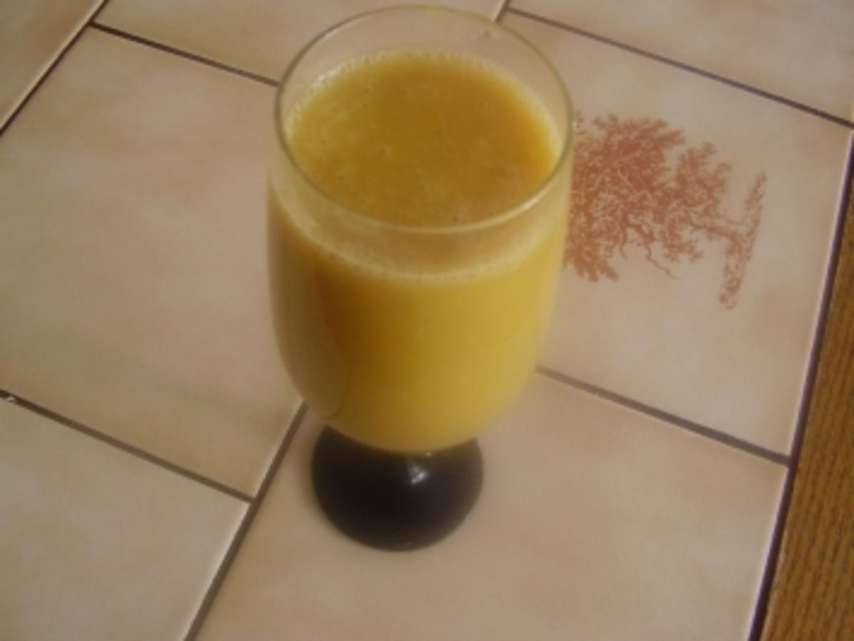 Bananen-Orangen-Apfel-Drink - Rezept mit Bild - kochbar.de