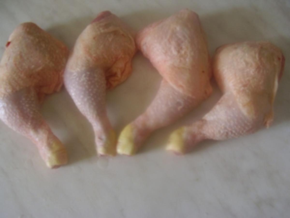 Keulen vom Huhn mit Gemüse von Paprika-Zucchin und Reisnudeln - Rezept - Bild Nr. 2