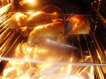 Keulen vom Huhn mit Gemüse von Paprika-Zucchin und Reisnudeln - Rezept - Bild Nr. 9