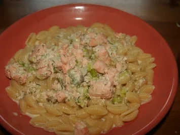 Rezept: Lachs in Sahnesauce Bild Nr. 2 Lachs in Sahnesauce - Rezept - Bild Nr. 2