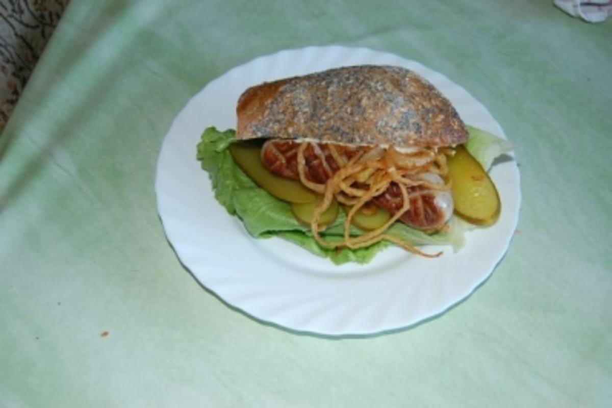 Bilder für Bratwurst-Hot-Dog im Mehrkornbrötchen - Rezept