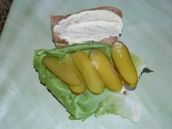 Bratwurst-Hot-Dog im Mehrkornbrötchen - Rezept - Bild Nr. 5