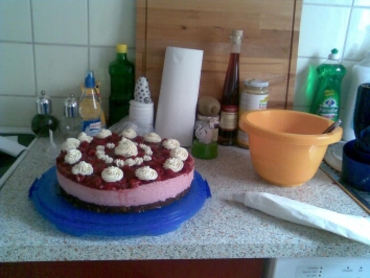 Himbeer-Joghurt-Torte - Rezept - Bild Nr. 2