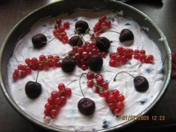 Rezept: Johannisbeer-Kirsch-Torte Bild Nr. 12 Johannisbeer-Kirsch-Torte - Rezept - Bild Nr. 12