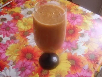 Aprikosen-Bananen-Apfel-Drink - Rezept