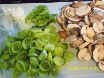 Herzhaftes Gebäck: Asiatisch gewürztes Hähnchenbrustfilet im Filoteig - Rezept - Bild Nr. 2