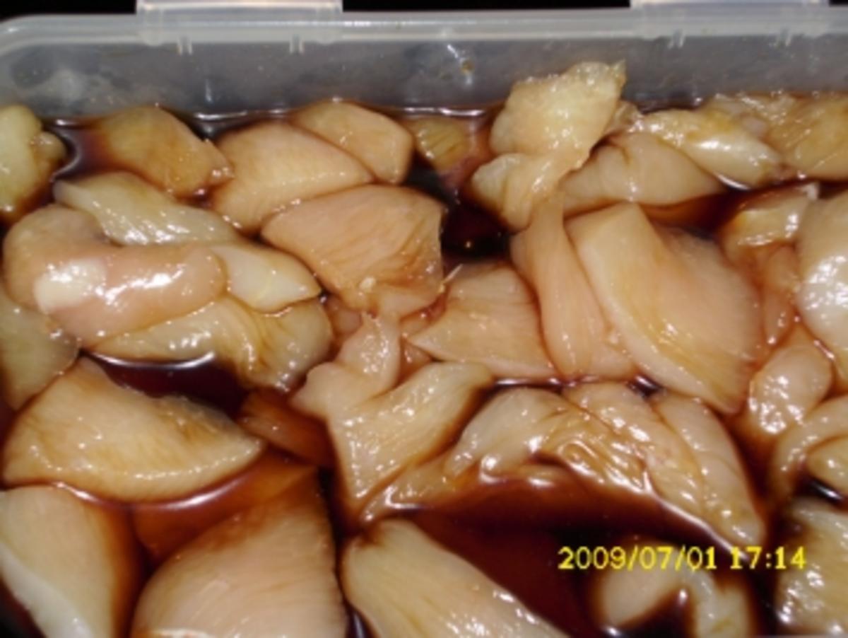 Herzhaftes Gebäck: Asiatisch gewürztes Hähnchenbrustfilet im Filoteig - Rezept - Bild Nr. 3