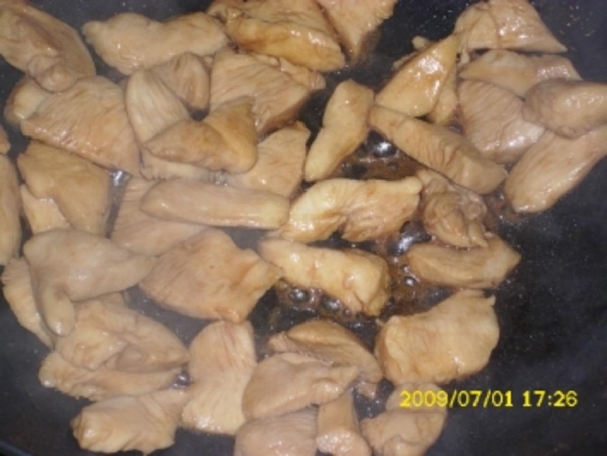 Herzhaftes Gebäck: Asiatisch gewürztes Hähnchenbrustfilet im Filoteig - Rezept - Bild Nr. 4