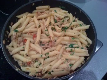 Rezept: Thunfisch- Nudeln Thunfisch- Nudeln - Rezept