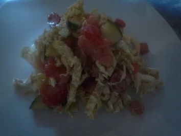 Pfannekuchenröllchen mit buntem Salat - Rezept - Bild Nr. 2