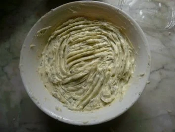 Rezept: Chili-Knoblauch-Kräuterbutter Chili-Knoblauch-Kräuterbutter - Rezept