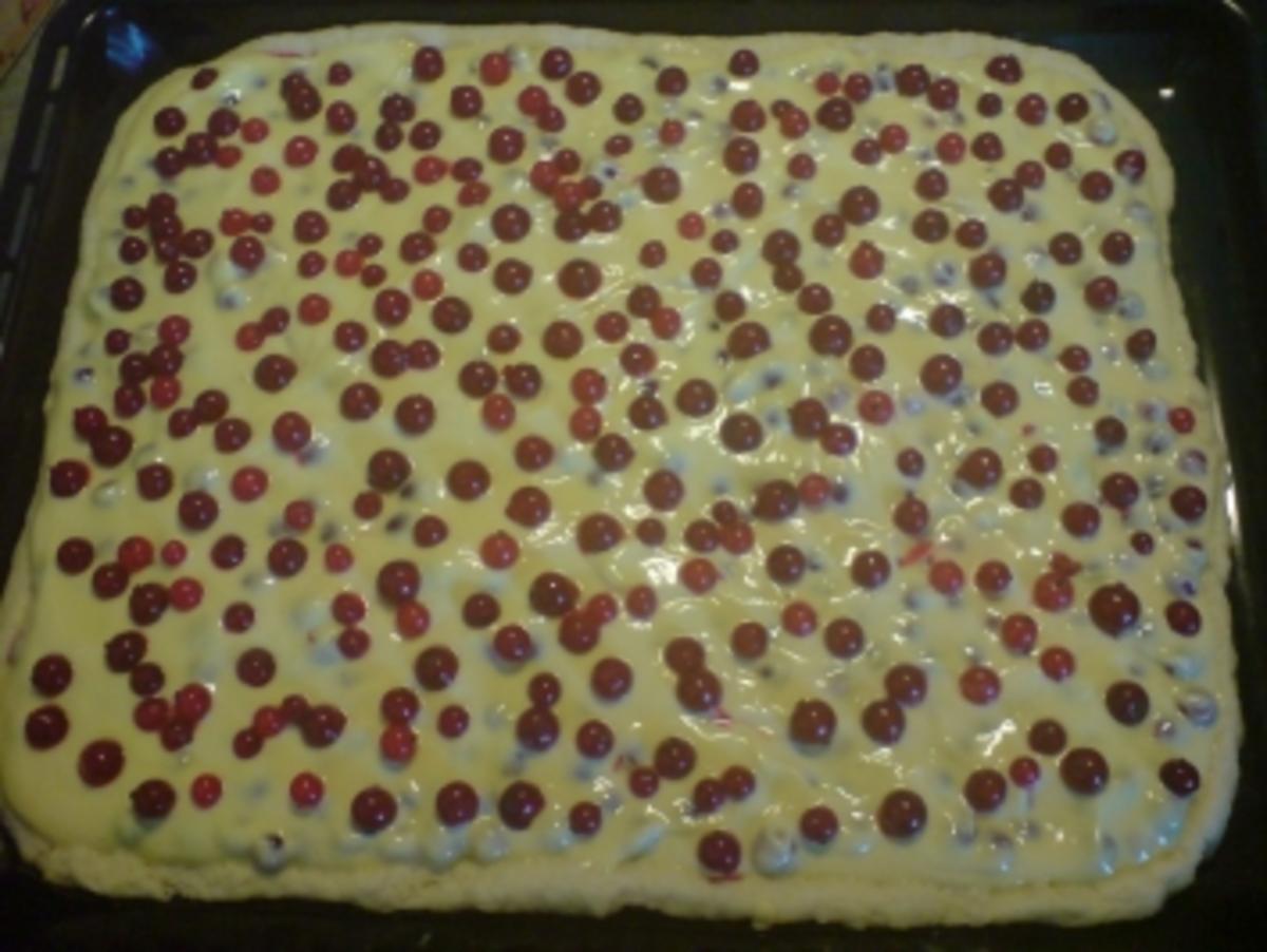 Saftiger Johannisbeer-Blechkuchen - Rezept - Bild Nr. 8