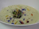 Rezept: Kerbelcremesuppe mit rotem Reis und Kalbszunge Kerbelcremesuppe mit rotem Reis und Kalbszunge - Rezept