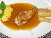 Kaninchen in Vanille mit Rhabarber-Chiligemüse - Rezept