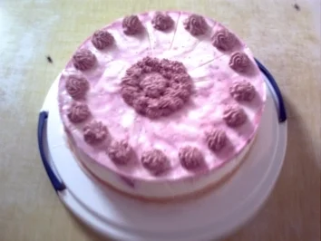 Torten: Marmorierte Erdbeertorte - Rezept - Bild Nr. 3