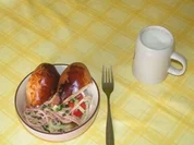 Worschtsalat mit Salzbäckle - Rezept