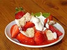 Erdbeeren in Erdbeerpüree - Rezept