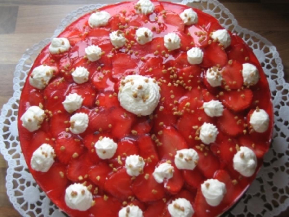 Marmorkuchen mit Erdbeeren - Rezept