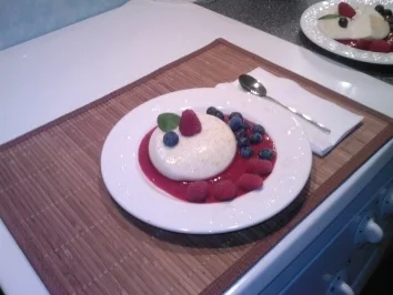 Panna Cotta mit Beeren - Rezept