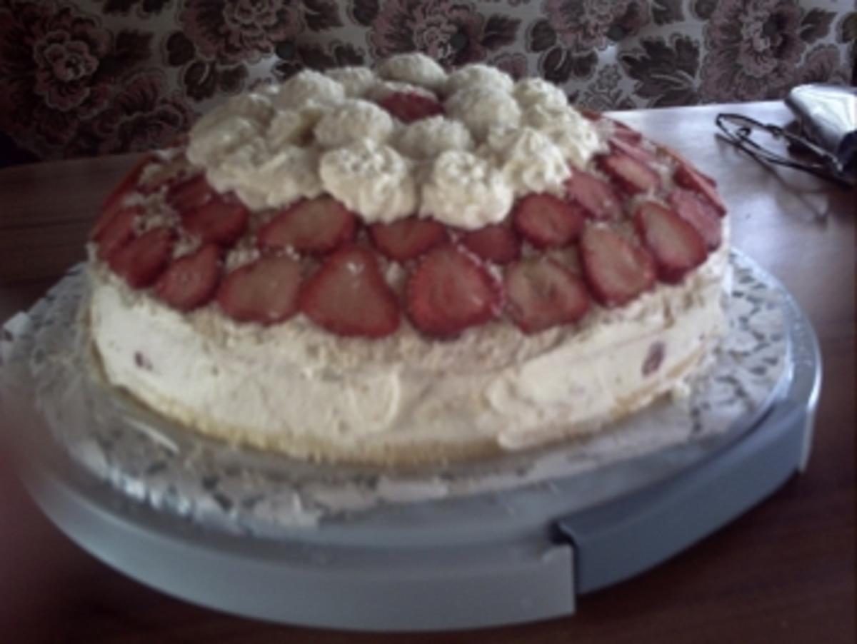 Torten: Raffaello-Erdbeer-Torte - Rezept - Bild Nr. 2