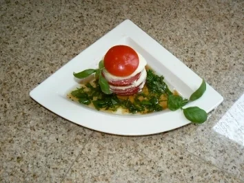 Tomate Mozzarella Salat mal anders - Rezept